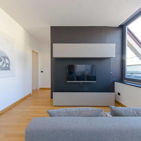 Altido Modern Flat Next To Acquario Apartment Genoa Bagian luar foto