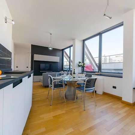 Altido Modern Flat Next To Acquario Apartment Genoa Bagian luar foto