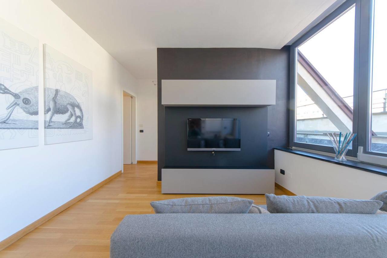 Altido Modern Flat Next To Acquario Apartment Genoa Bagian luar foto