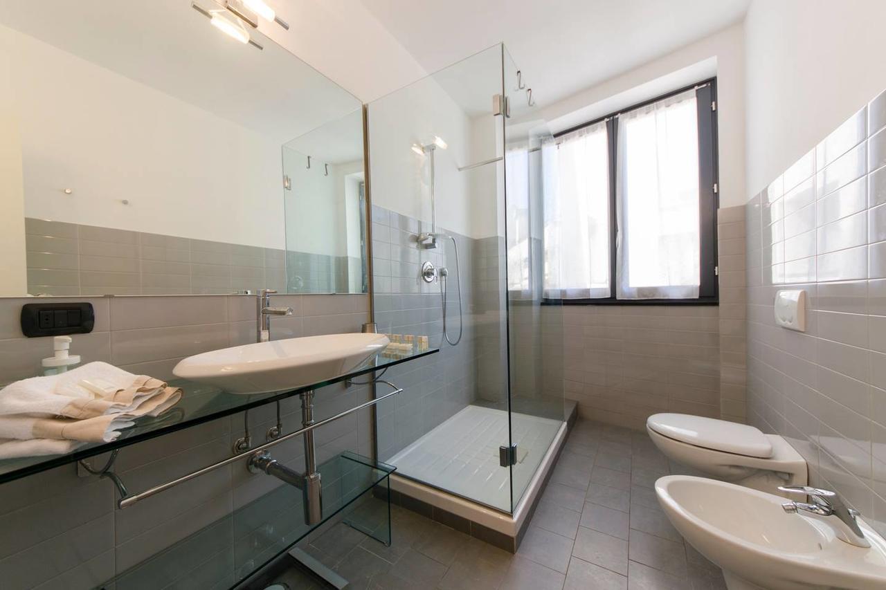 Altido Modern Flat Next To Acquario Apartment Genoa Bagian luar foto
