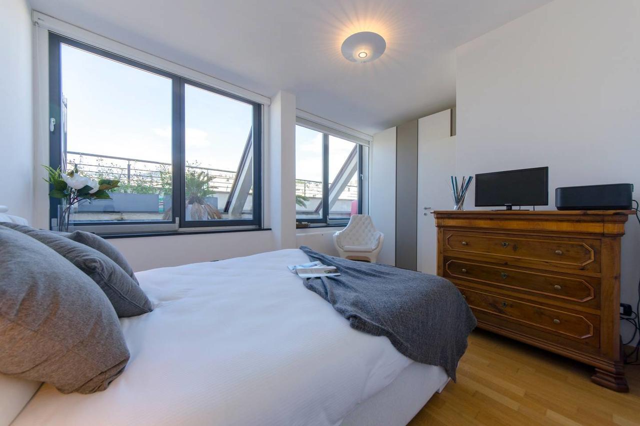 Altido Modern Flat Next To Acquario Apartment Genoa Bagian luar foto