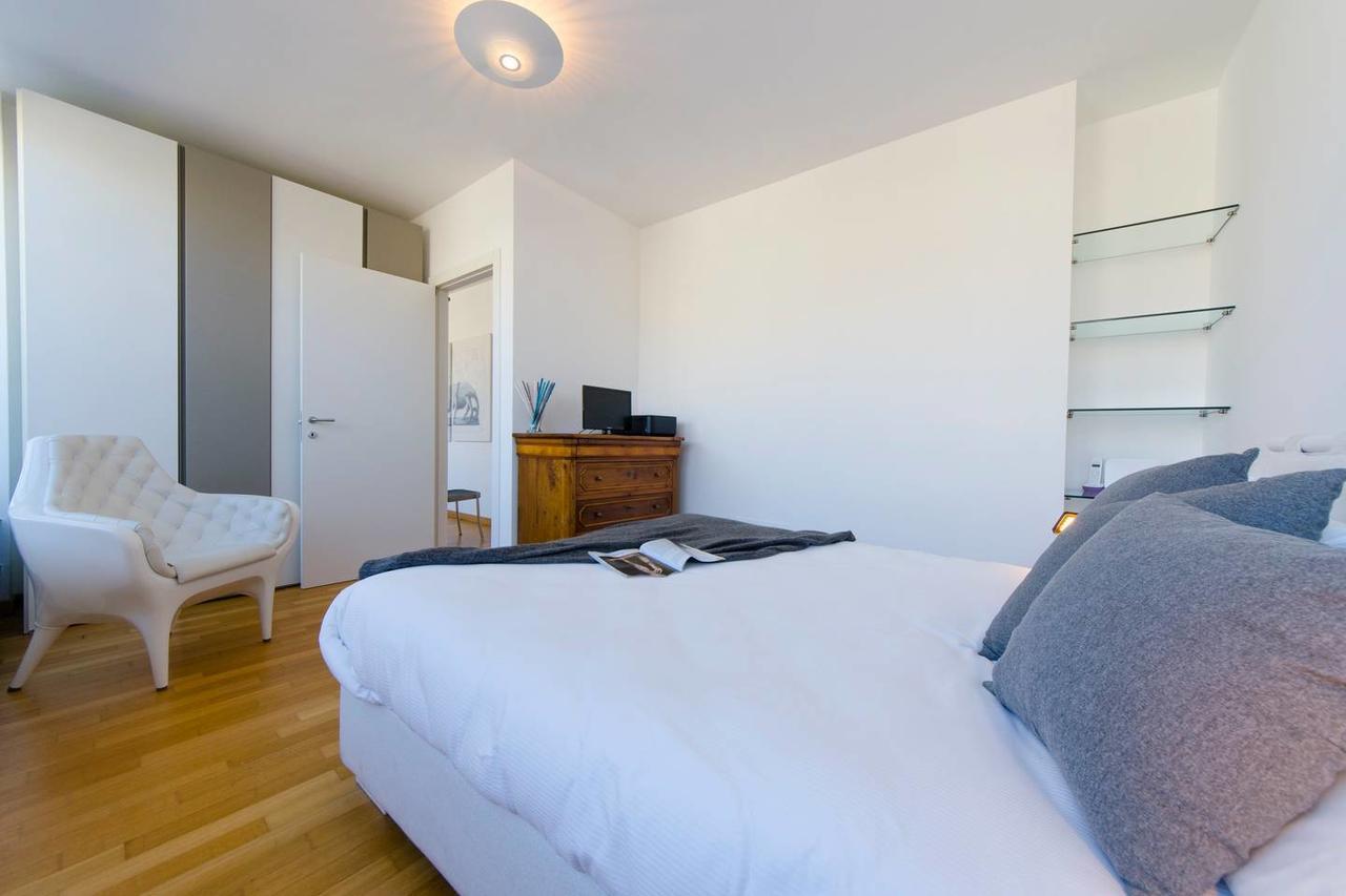 Altido Modern Flat Next To Acquario Apartment Genoa Bagian luar foto